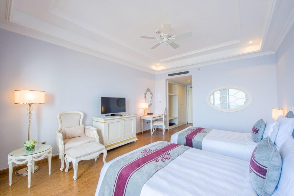 Melia Vinpearl Cua Hoi Beach Resort Cửa Lò Dış mekan fotoğraf